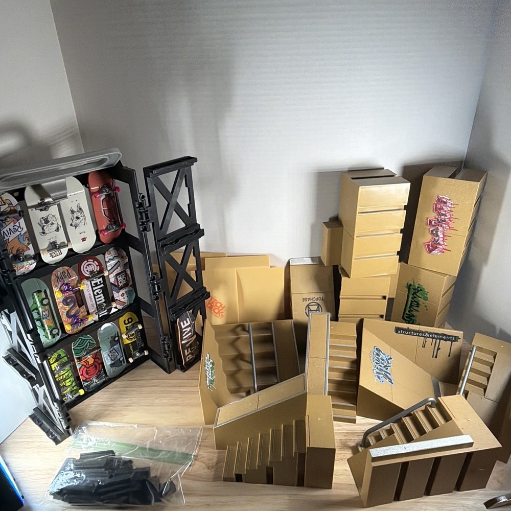 Tech Deck Fingerboard Ramps Lot SKATE PARK - 13 Skateboards Axles Trucks Nuts